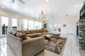 Stylish Condos Close to Art and Culture