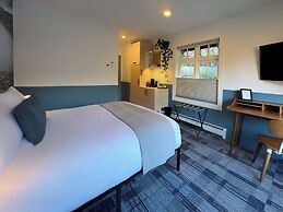 Artisan Suites on Bowen