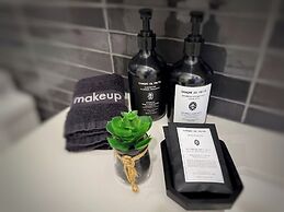 Artisan Suites on Bowen