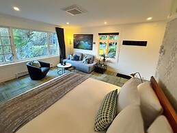 Artisan Suites on Bowen