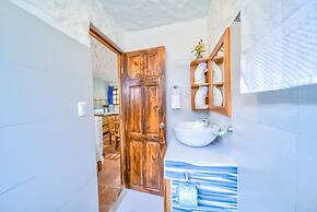 Ola Bonita BeachFront Apart Hotel