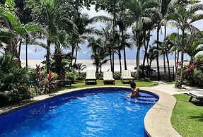 Ola Bonita BeachFront Apart Hotel