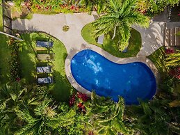 Ola Bonita BeachFront Apart Hotel