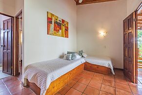 Ola Bonita BeachFront Apart Hotel