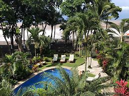 Ola Bonita BeachFront Apart Hotel