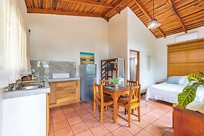 Ola Bonita BeachFront Apart Hotel