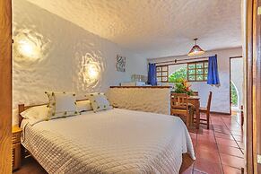 Ola Bonita BeachFront Apart Hotel