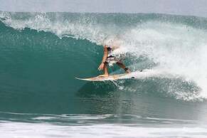 Ola Bonita BeachFront Apart Hotel