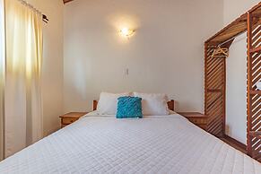 Ola Bonita BeachFront Apart Hotel