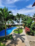 Ola Bonita BeachFront Apart Hotel