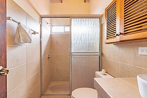 Ola Bonita BeachFront Apart Hotel