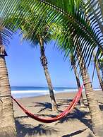 Ola Bonita BeachFront Apart Hotel