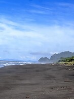 Ola Bonita BeachFront Apart Hotel