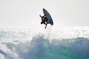 Ola Bonita BeachFront Apart Hotel