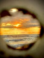 Ola Bonita BeachFront Apart Hotel