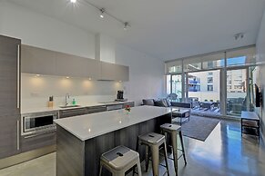 Noel Suites-Gastown