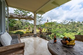 Tirta Asri Ubud Villa