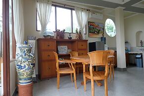 Tirta Asri Ubud Villa