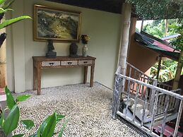 Tirta Asri Ubud Villa