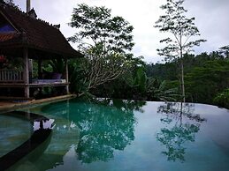 Tirta Asri Ubud Villa