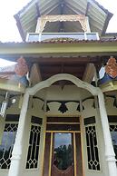 Tirta Asri Ubud Villa