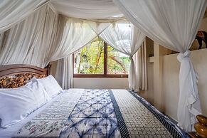 Tirta Asri Ubud Villa