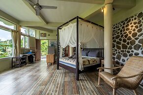 Tirta Asri Ubud Villa