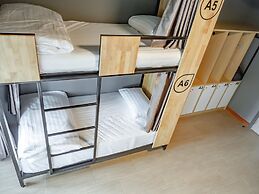 Ray Coffee Bar & Hostel - Adults Only