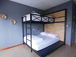 Ray Coffee Bar & Hostel - Adults Only