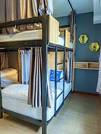 Ray Coffee Bar & Hostel - Adults Only