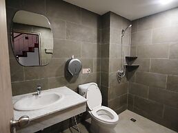 Ray Coffee Bar & Hostel - Adults Only