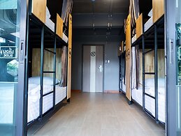 Ray Coffee Bar & Hostel - Adults Only