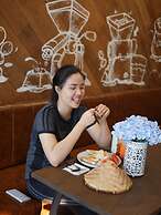 Ray Coffee Bar & Hostel - Adults Only