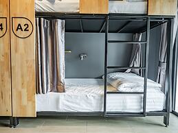 Ray Coffee Bar & Hostel - Adults Only