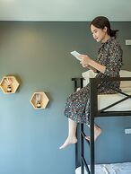 Ray Coffee Bar & Hostel - Adults Only