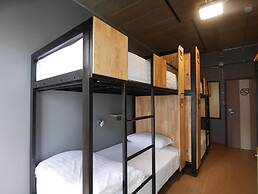 Ray Coffee Bar & Hostel - Adults Only