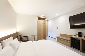 Brown-dot Hotel Paju Heyri