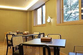 Brown-dot Hotel Paju Heyri