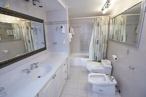 Alexander 1010 2 Bedroom Apts by RedAwning