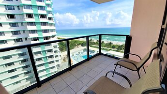 Alexander 1010 2 Bedroom Apts by RedAwning