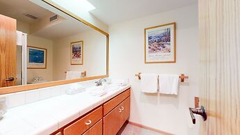 Snowcreek #880 3 Bedroom Condo by RedAwning