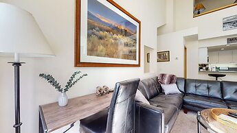 Snowcreek #880 3 Bedroom Condo by RedAwning