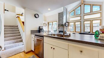 Snowcreek #880 3 Bedroom Condo by RedAwning