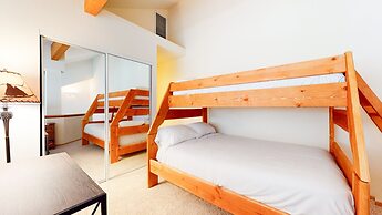 Snowcreek #880 3 Bedroom Condo by RedAwning