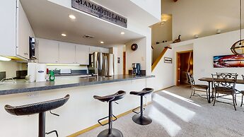 Snowcreek #880 3 Bedroom Condo by RedAwning