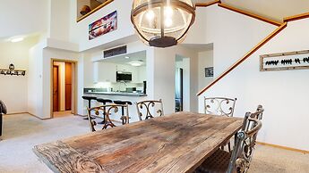 Snowcreek #880 3 Bedroom Condo by RedAwning