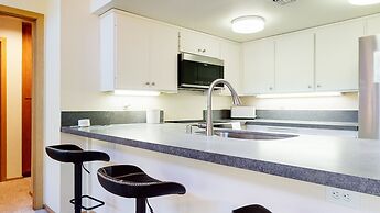 Snowcreek #880 3 Bedroom Condo by RedAwning