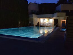 Rajdarshan - A Lake View Hotel in Udaipur