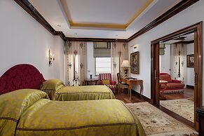 Mardan Palace