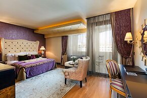 Mardan Palace